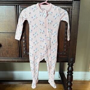 12/12 Organic Pima Cotton Unicorn Zip-Up Pajamas Baby Girl 3-6 months.